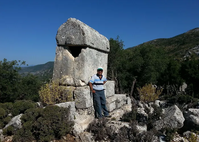 Beymelek Tas Evler * Zümrütkaya