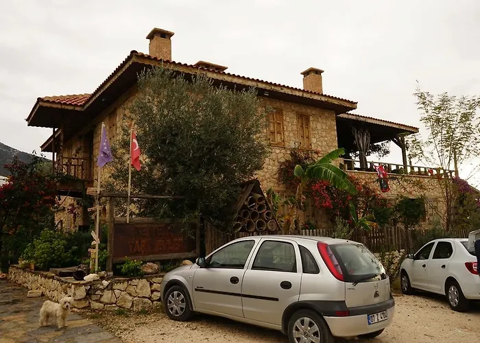 Beymelek Tas Evler * Zümrütkaya
